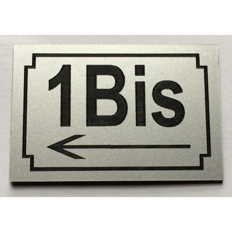 NUMERO DE RUE et flèche à gauche argenté personnalisée