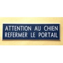 plaque adhésive "ATTENTION AU CHIEN REFERMER LE PORTAIL" bleu marine