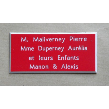plaque de porte rouge format 75x150 mm personnalisée 4 lignes