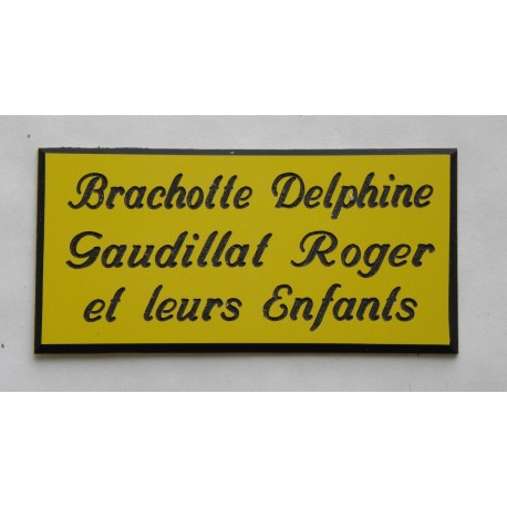 plaque de porte personnalisable jaune "calligraphie" format 75x150 mm 3 lignes.