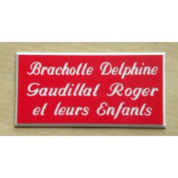 plaque de porte personnalisable rouge "calligraphie" format 75x150 mm 3 lignes.