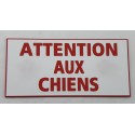 plaque adhésive "ATTENTION AUX CHIENS"  blanche et rouge