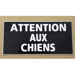 plaque adhésive noire "ATTENTION AUX CHIENS"