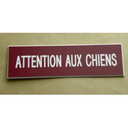 plaque "ATTENTION AUX CHIENS" couleur bordeau