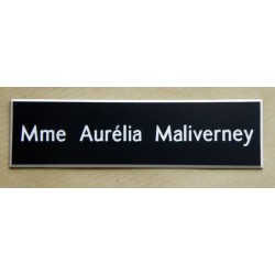 plaque de boite aux lettres,  noire format 29 x 100 mm personnalisable 1 ligne