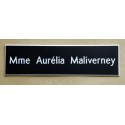 plaque de boite aux lettres,  noire format 29 x 100 mm personnalisable 1 ligne