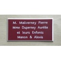 plaque de porte bordeau format 48x100 mm personnalisable 4 lignes