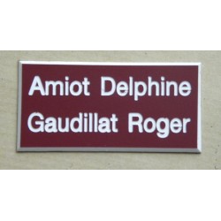 plaque de porte bordeau format 48x100 mm personnalisable 2 lignes