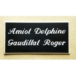 plaque de porte personnalisée "calligraphie" noire format 48x100 mm 2 lignes.