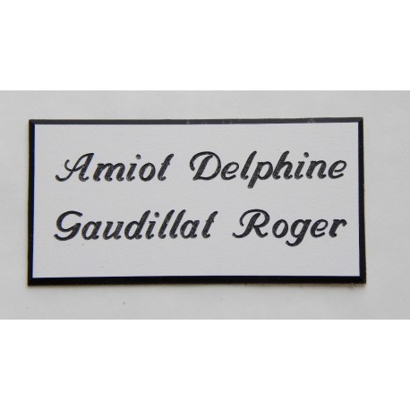 plaque de porte personnalisée "calligraphie" blanche format 48x100 mm 2 lignes.
