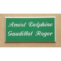 plaque de porte personnalisée "calligraphie" verte format 48x100 mm 2 lignes.