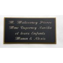 plaque de porte personnalisée "calligraphie" noire et or format 48x100 mm 4 lignes.