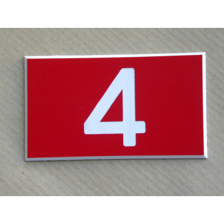 plaque numéro boite aux lettres,  fond rouge  ft 35 x 50 mm personnalisable