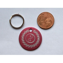 Médaille ronde "ying yang" rose pour Chien moyen gravure 1 face