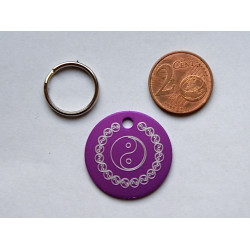 Médaille ronde "ying yang" violette pour Chien moyen gravure 1 face