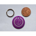 Médaille ronde "ying yang" violette pour Chien moyen gravure 1 face