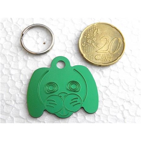 Médaillon toutou vert en aluminium gravure offerte