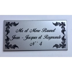 plaque de porte personnalisée "calligraphie" argentée format 48x100 mm 3 lignes