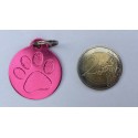 Médaille pour grand chien "patte" ronde rose gravure 1 face