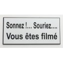plaque adhésive "Sonnez souriez vous êtes filmés" blanche